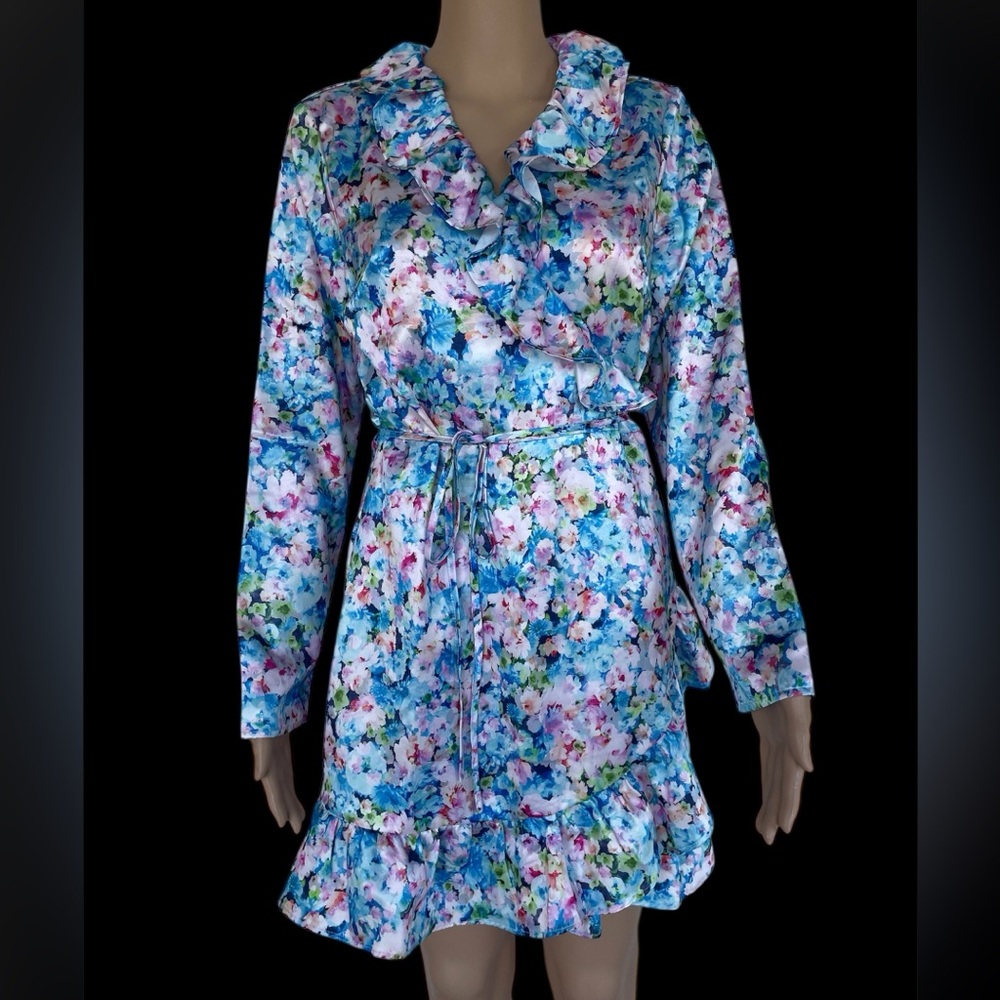 BAR III Petite Floral-Print Ruffled Tie-Waist Satin Wrap Dress Size MP - Picture 7 of 12